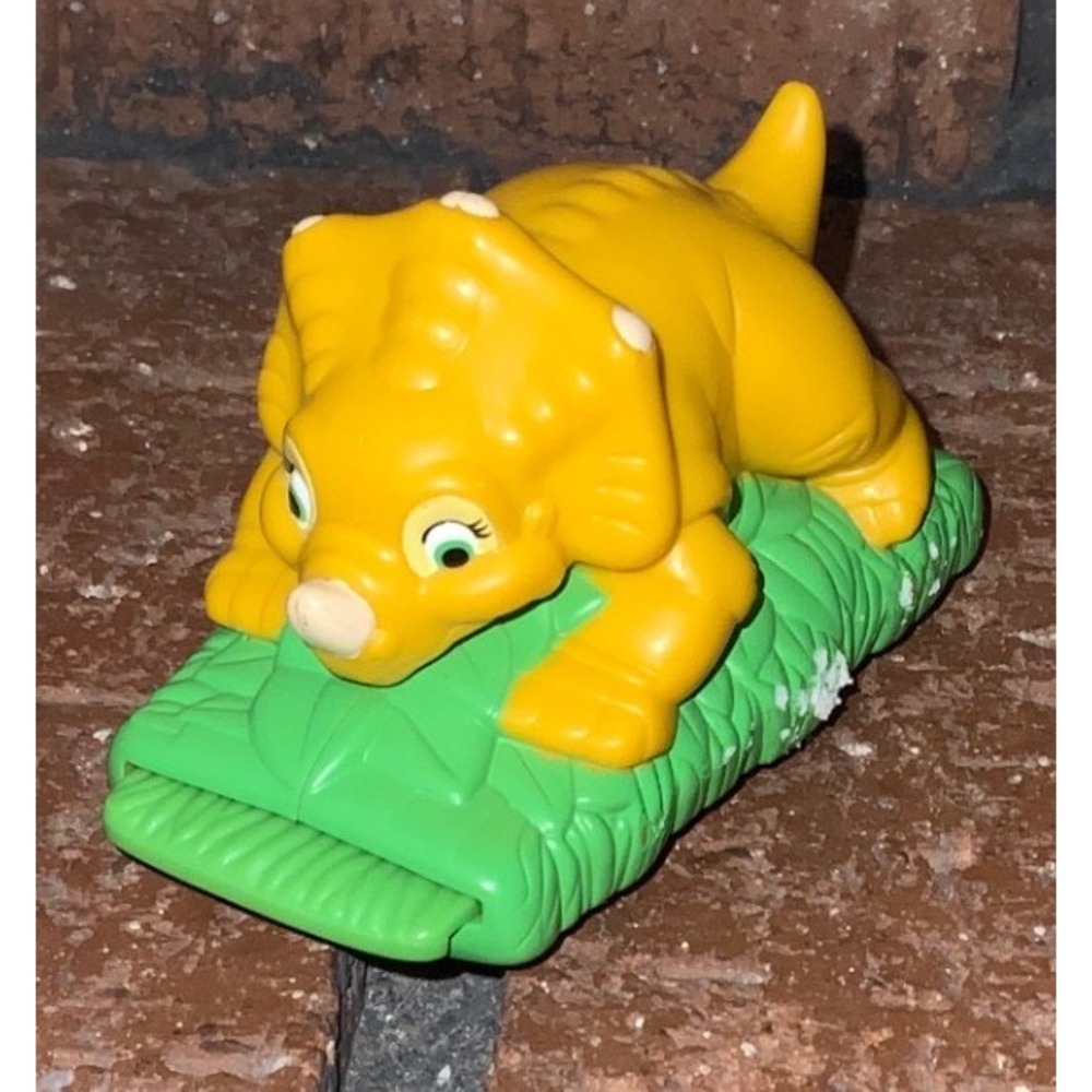 Vintage 1997 Burger King Land Before Time Cera Triceratops Wind Up Toy
